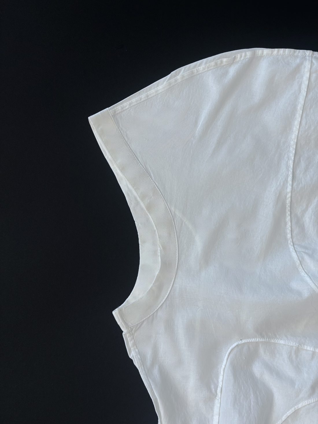 Bias-bound armhole