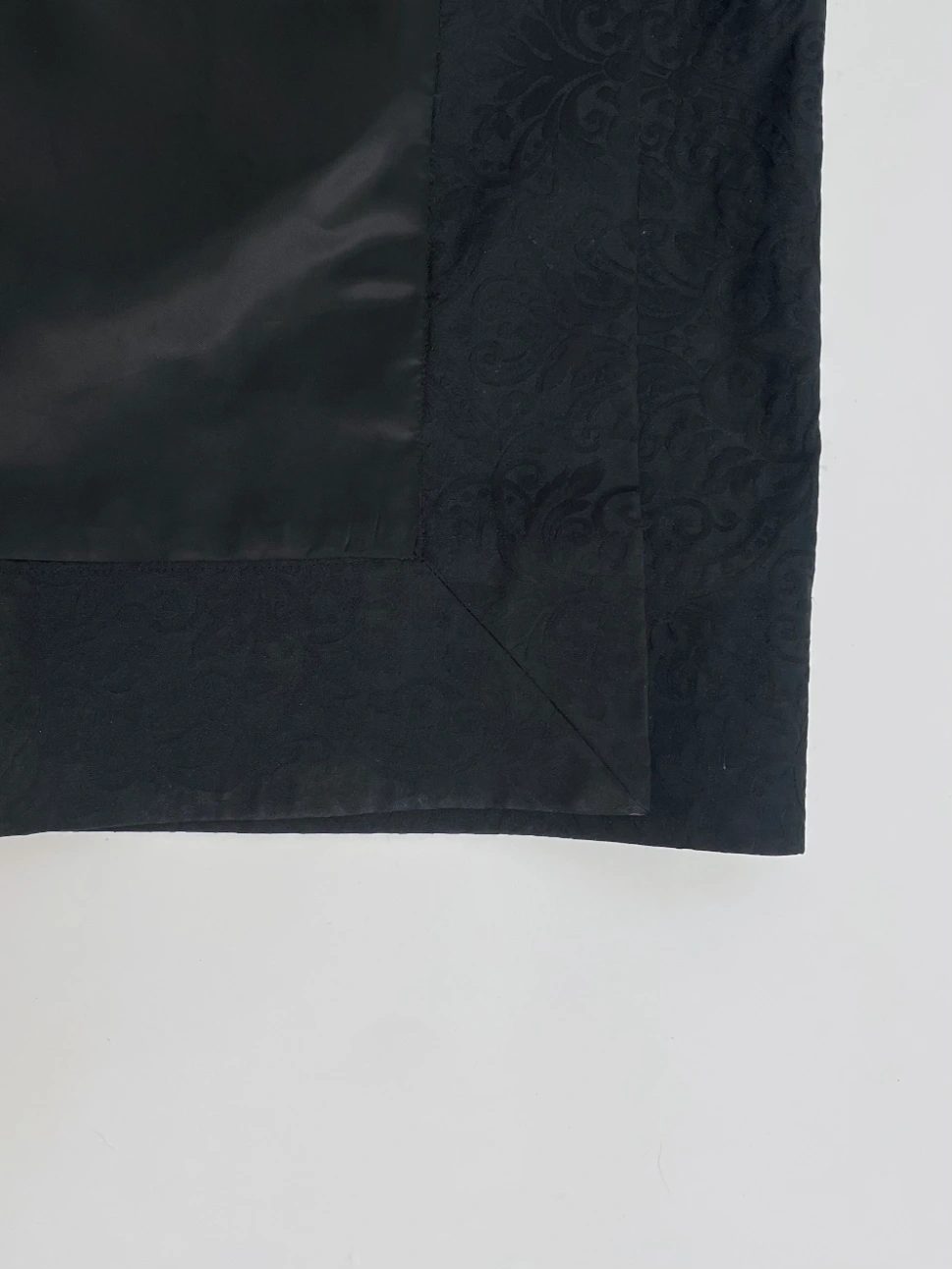 Mitred hem corner at 45 degrees